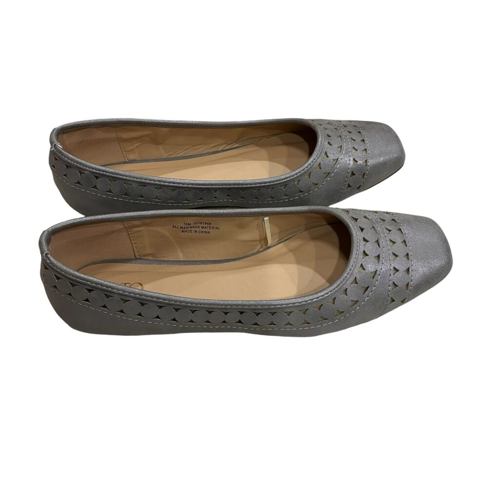 CATO Women's 10M Silver Cushioned Faux Leather Casual Comfort‎ Flexi Flats Shoes